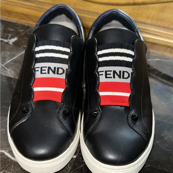 FENDI SNEAKERS - Picture 1 of 2